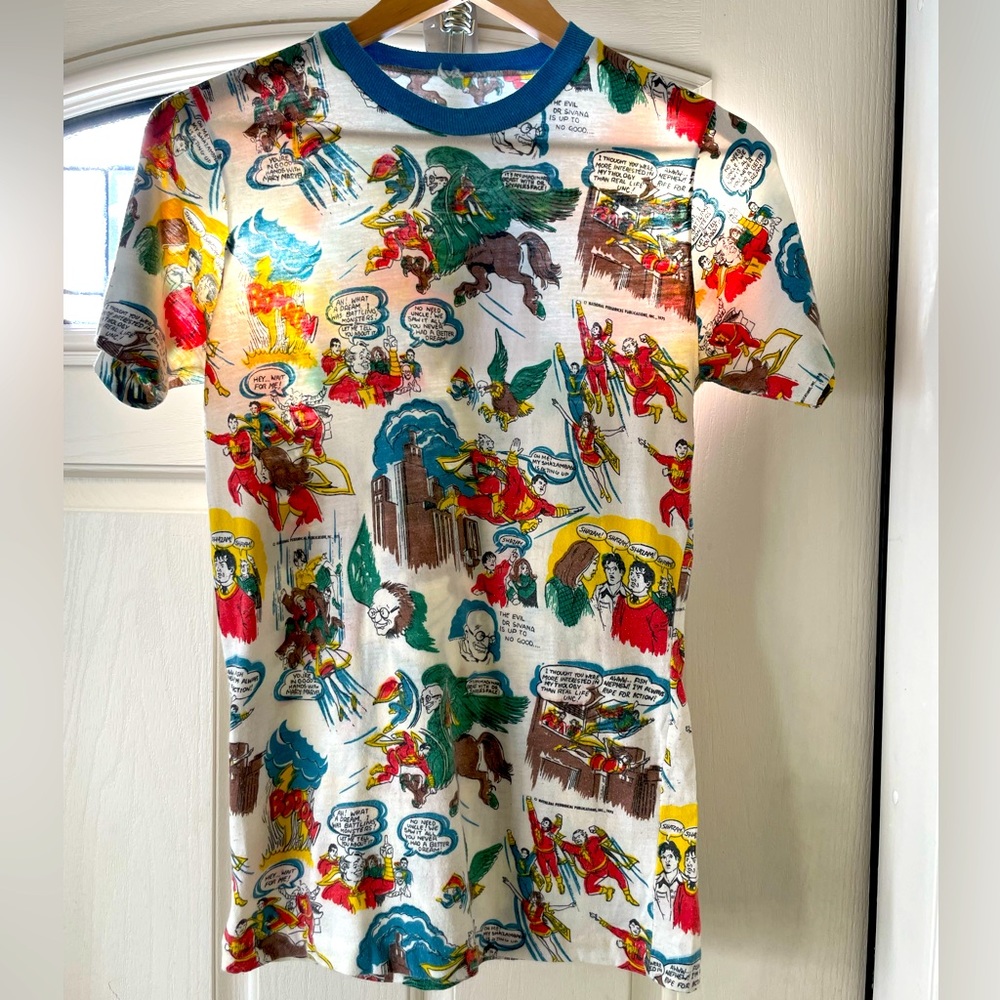 ***One Of A Kind—1975 Shazam!  Comic Strip T-Shirt / Captain Marvel DC Comics